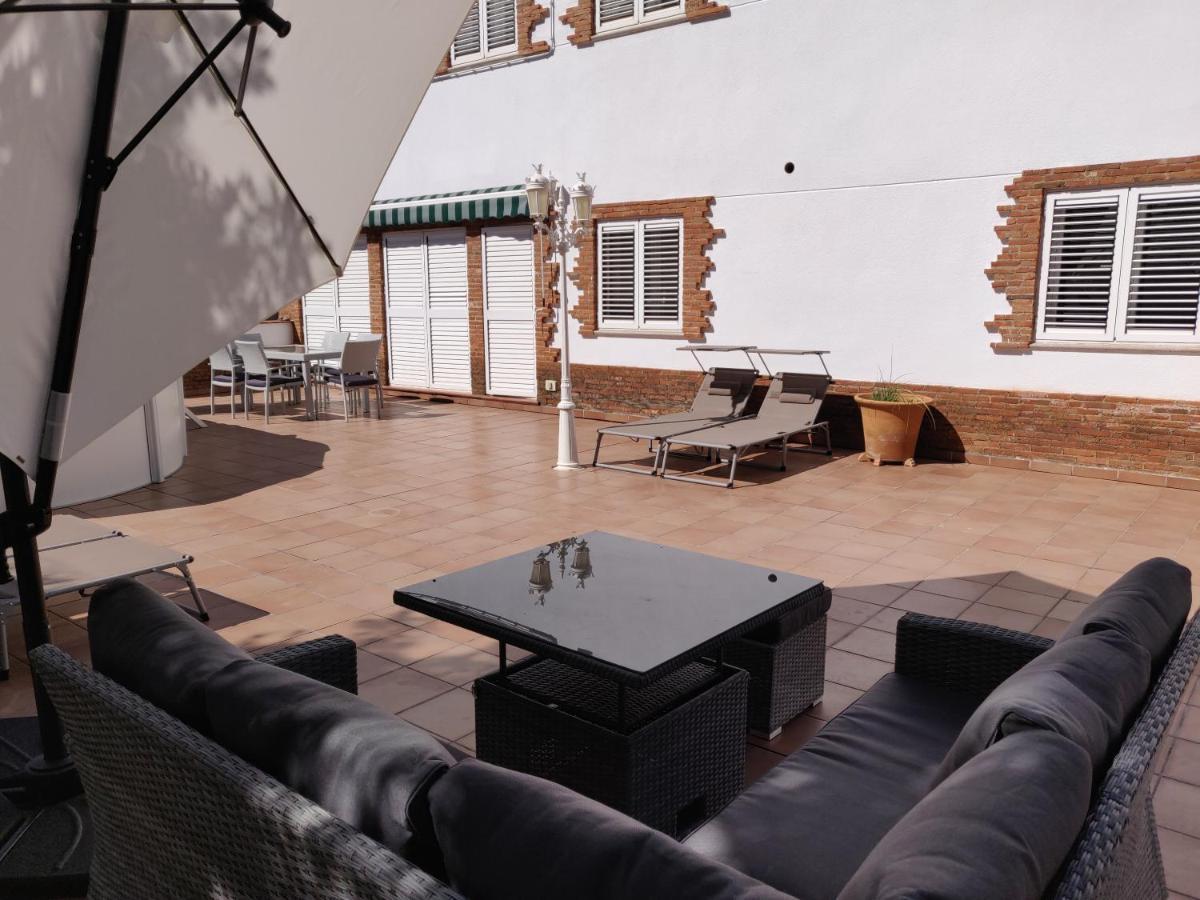 Apartamentos R66 Caces Buitenkant foto